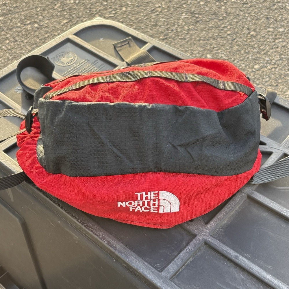 The North Face Sport Hiker Red Black Lumbar Fanny Pack Waist Bag